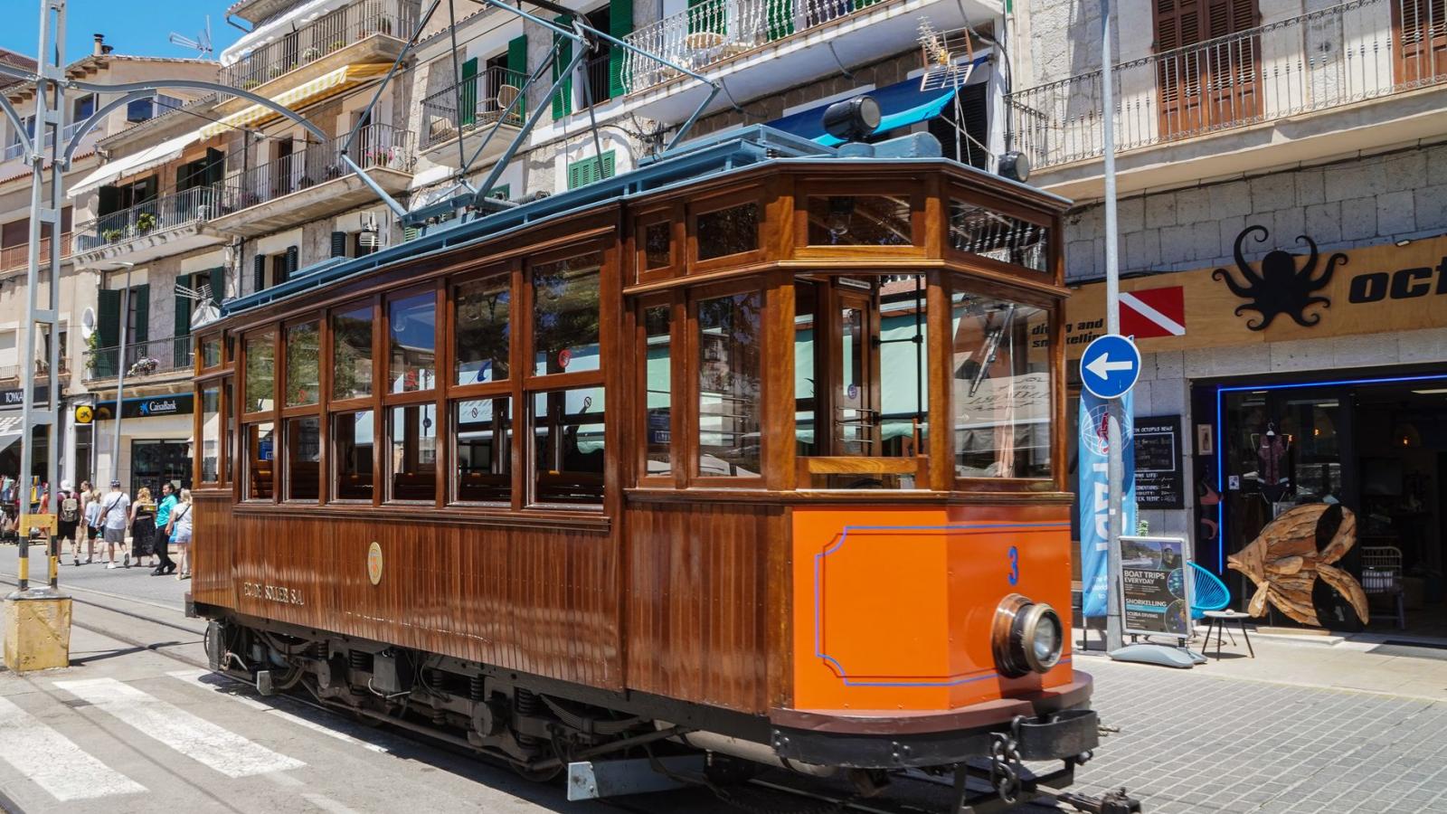 Mallorca mit der Bahn: Die schönsten Strecken und Ausflüge